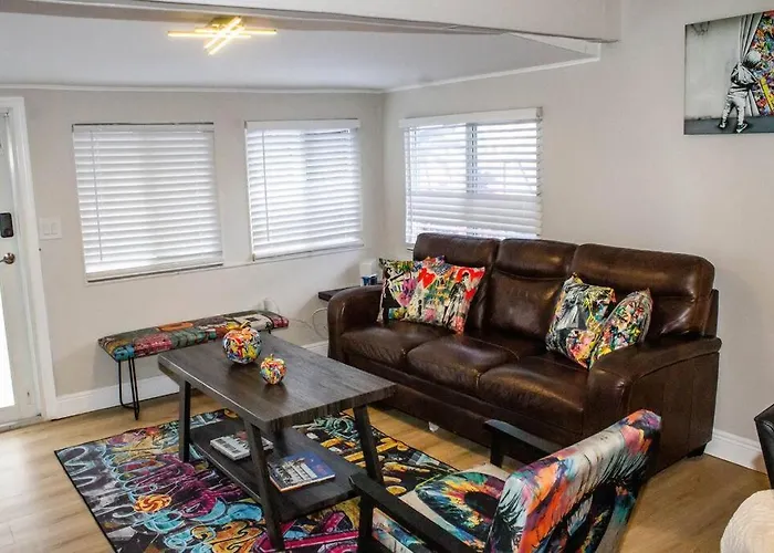 Unique Miami Art Escape W/ Hottub, Arcade & Murals