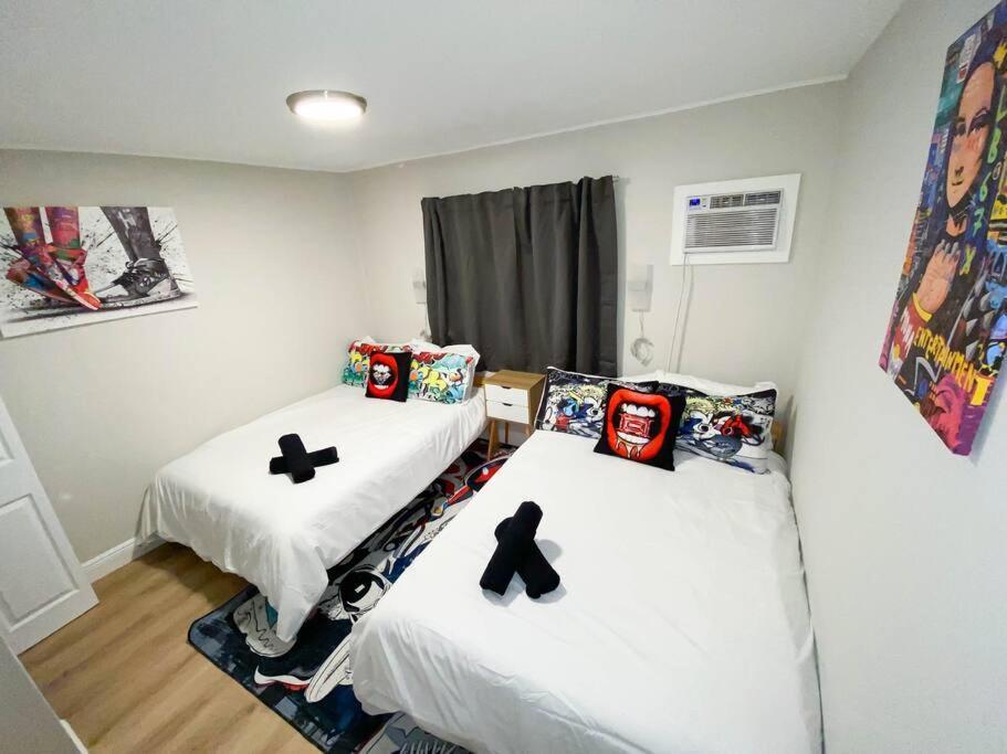Casa vacanze Unique Art Escape W/ Hottub, Arcade & Murals *